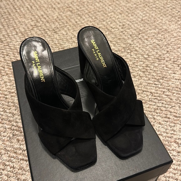 YSL Heels - Picture 2 of 6